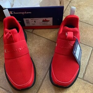 Youth Boys Tennis Shoes. Size 4